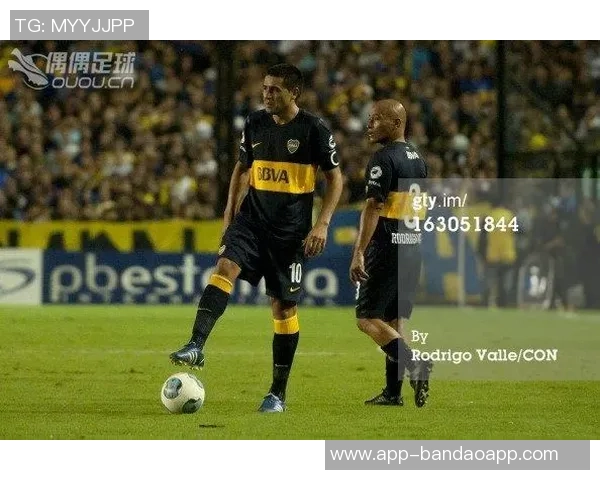 舍瓦传奇再现天下足球追忆这位乌克兰巨星的辉煌岁月与精彩瞬间