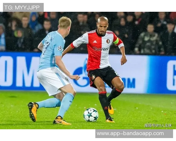 荷兰足球先生的辉煌历程与对世界足球的深远影响解析