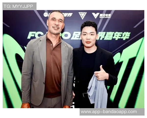 足球嘉年华盛典主持人精彩亮相引领激情四射的足球盛宴